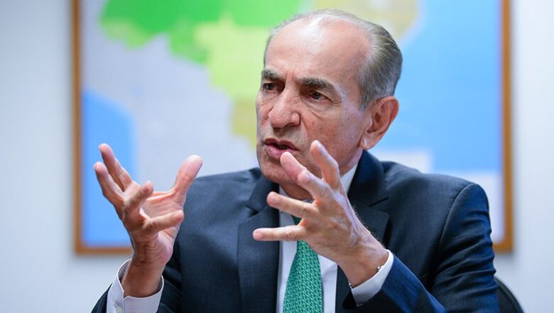 PEC do Bolsa Família recebe 28 assinaturas e vai à CCJ
